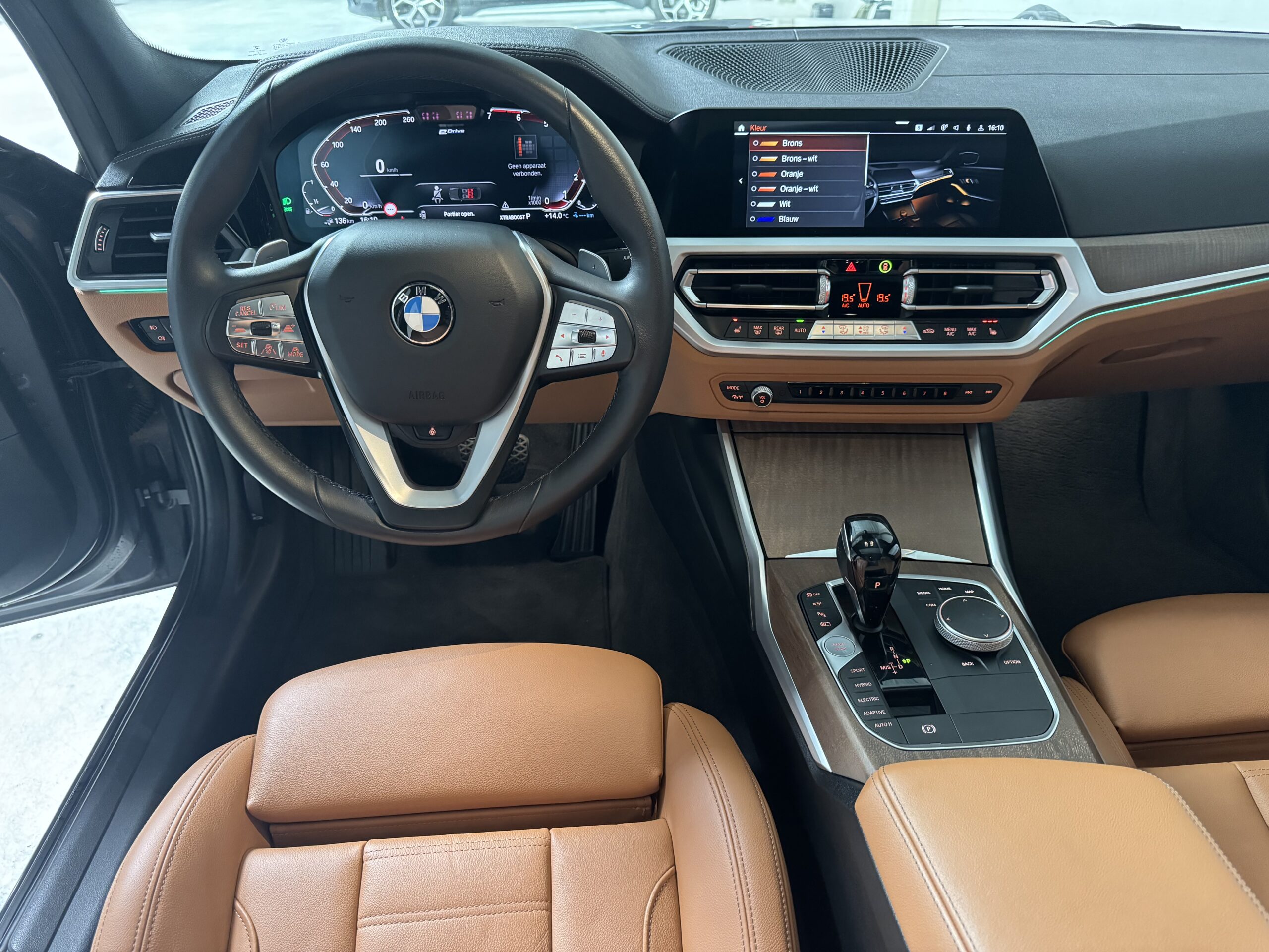 BMW 330e