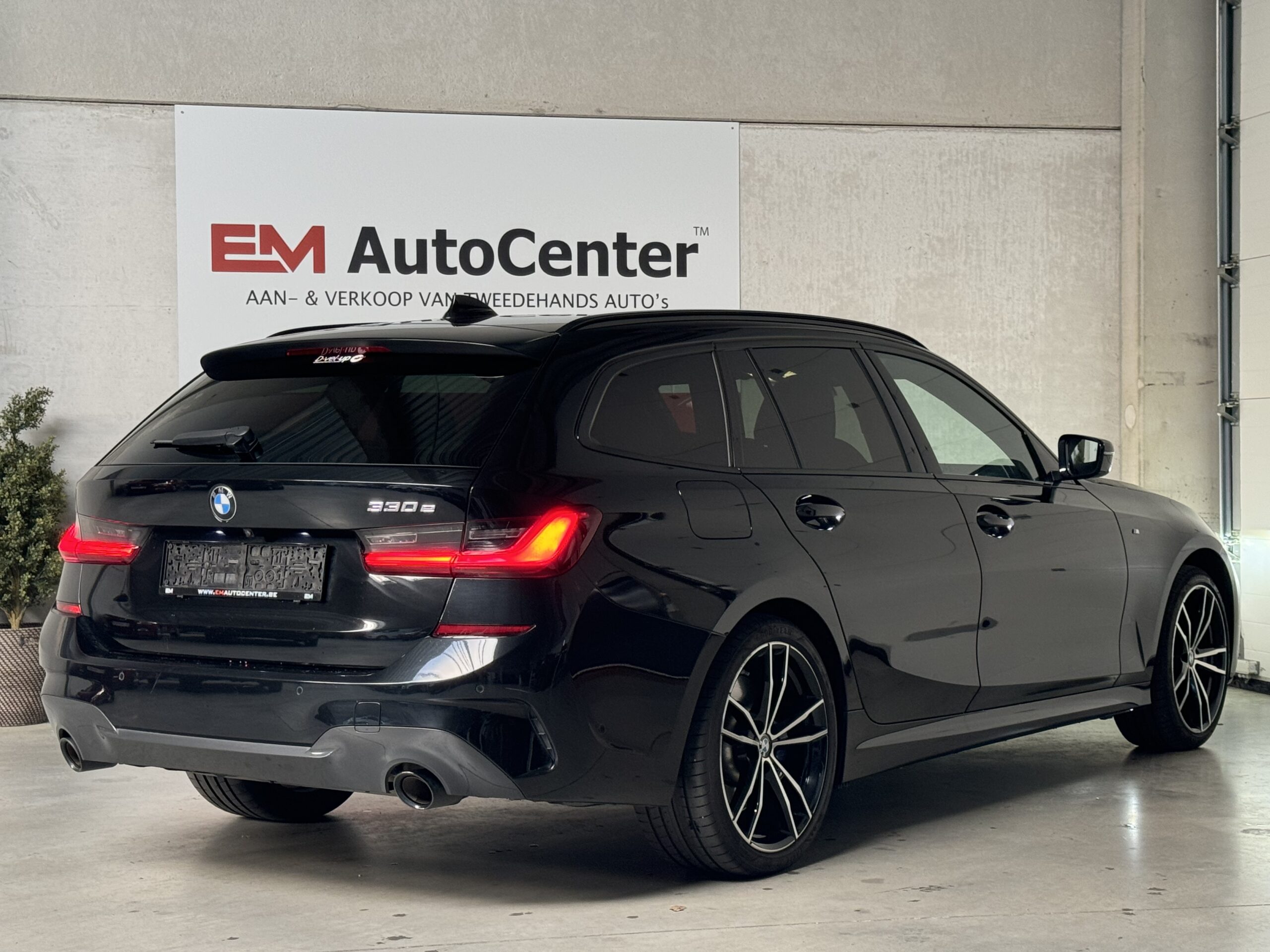 BMW 330e M-Pack