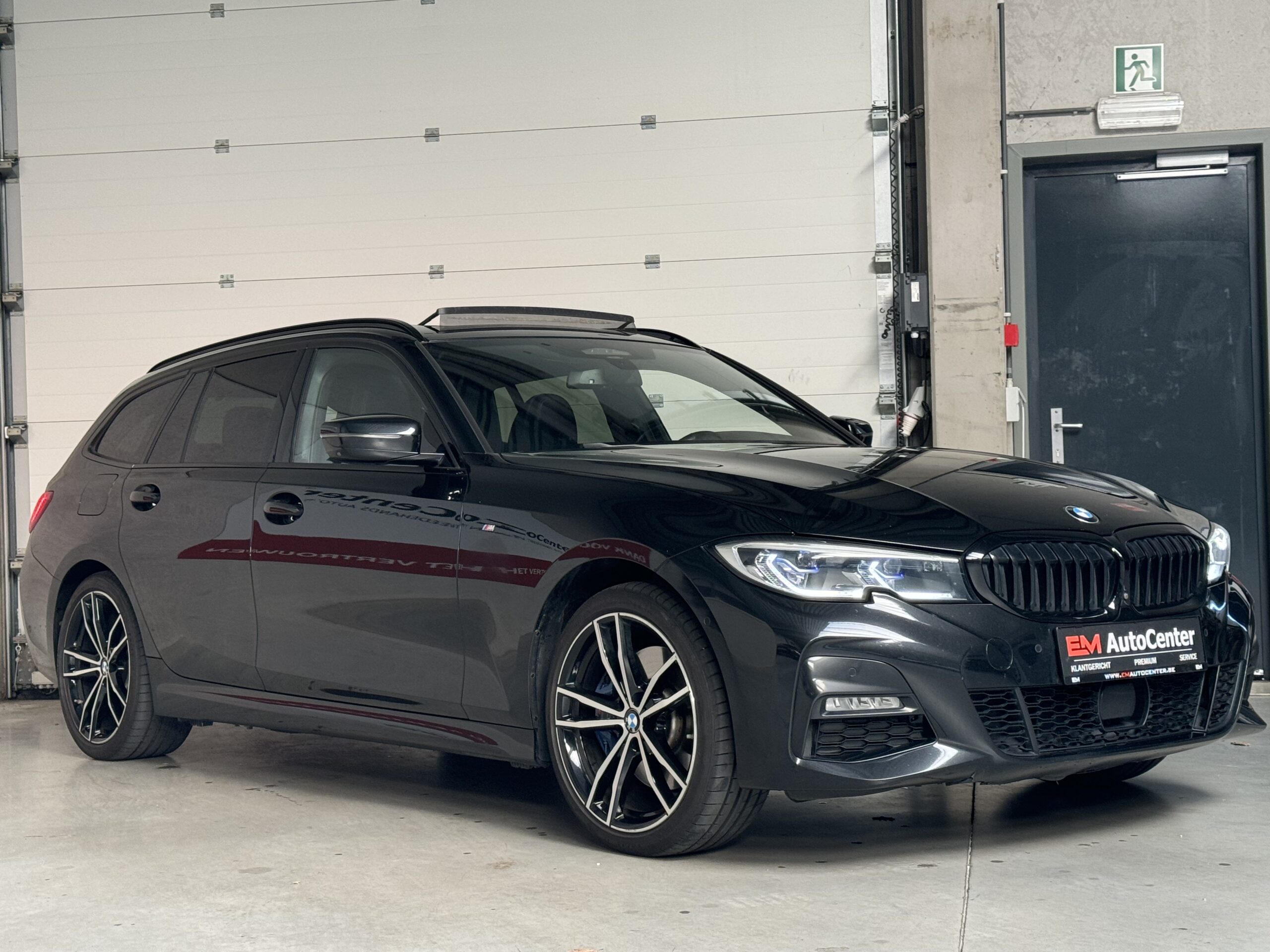 BMW 330e M-Pack