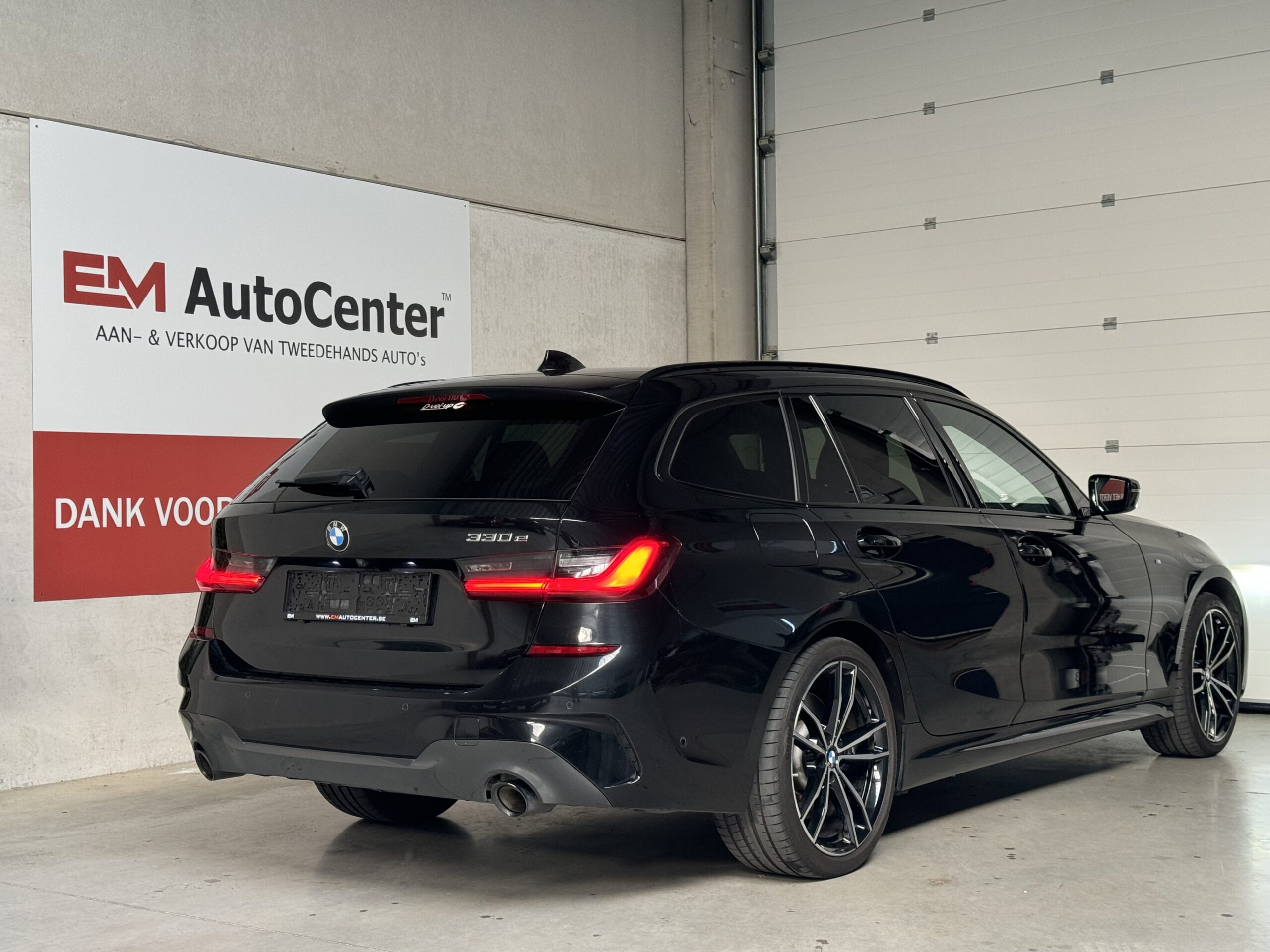 BMW 330e M-Pack