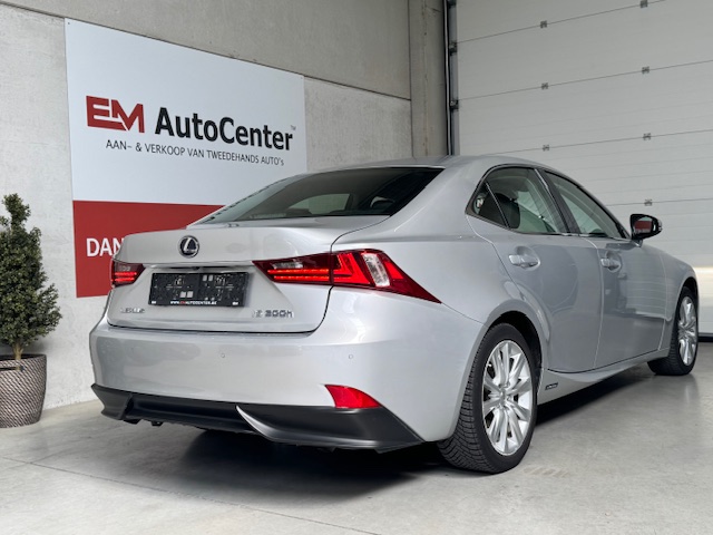 Lexus IS 300h