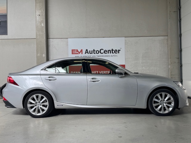 Lexus IS 300h