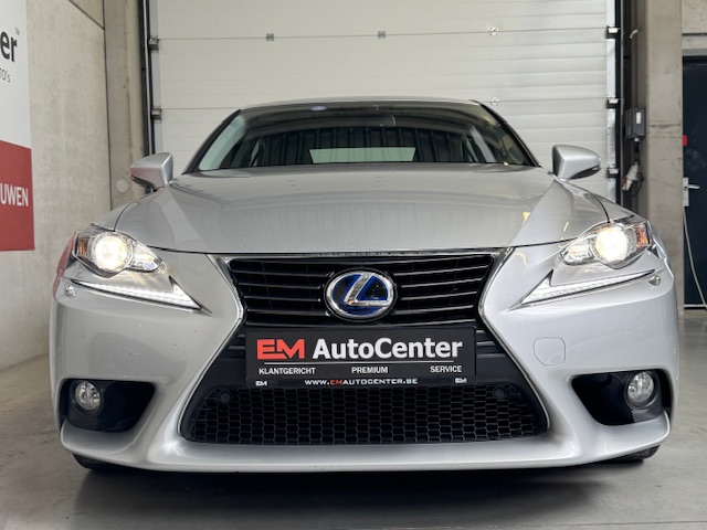 Lexus IS 300h