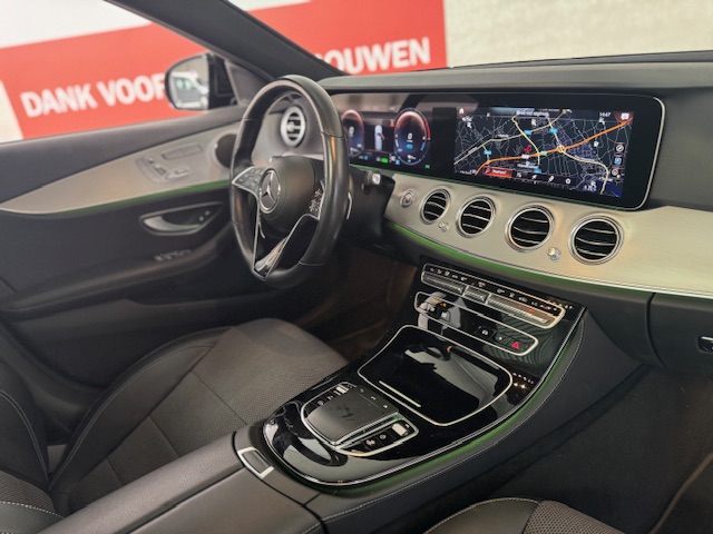 Mercedes PHEV E 300de