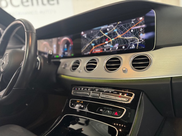 Mercedes PHEV E 300de