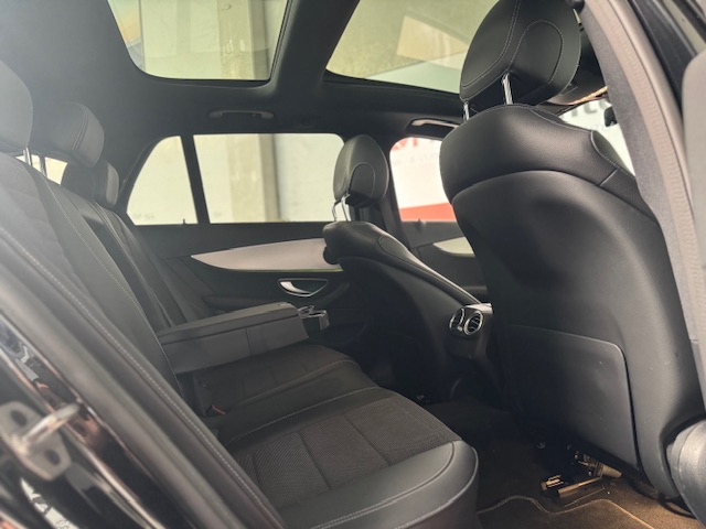 Mercedes PHEV E 300de