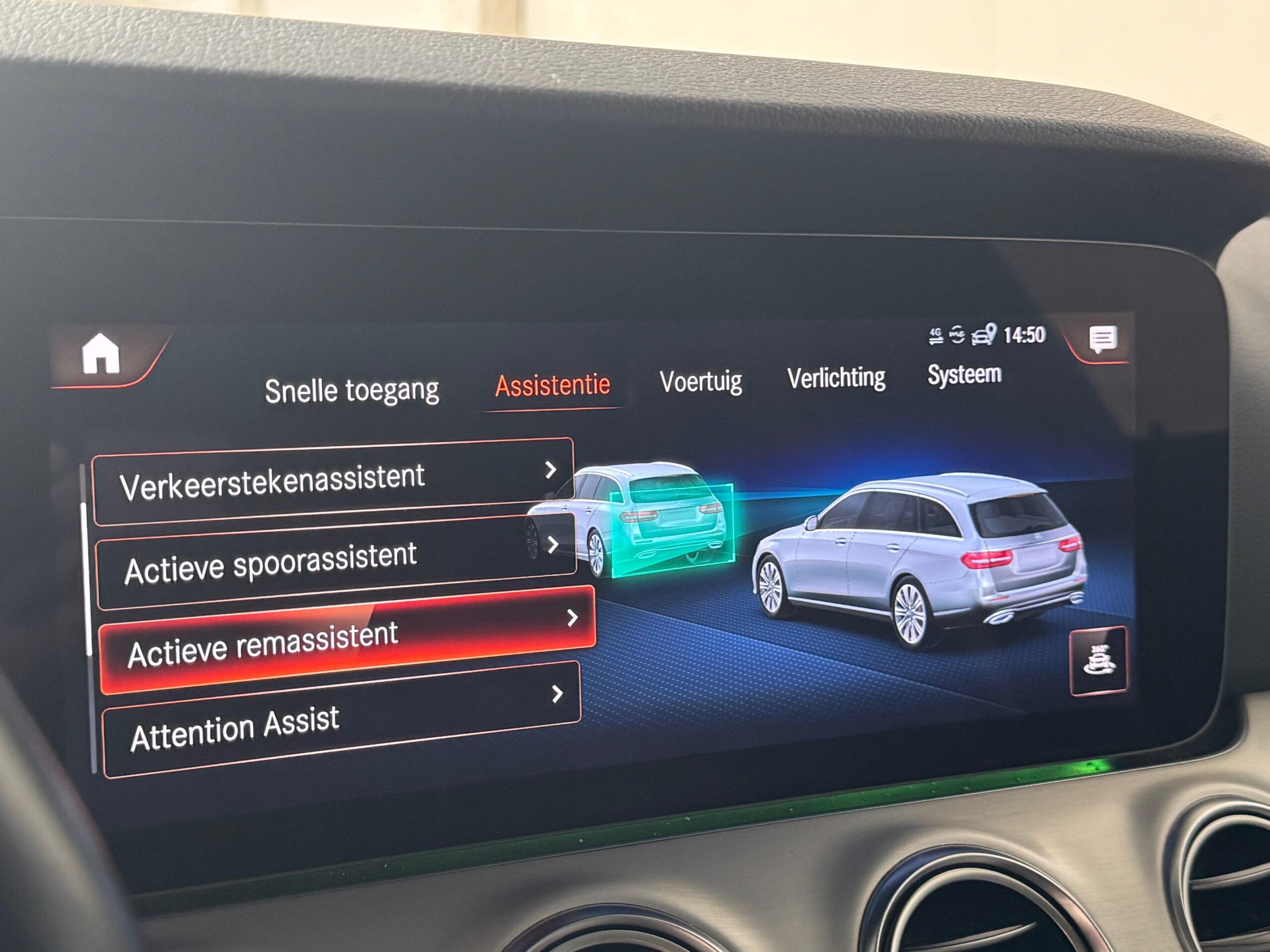 Mercedes PHEV E 300de