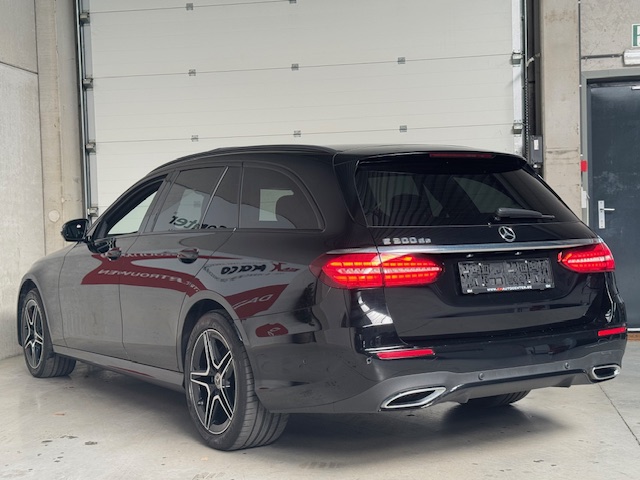 Mercedes PHEV E 300de