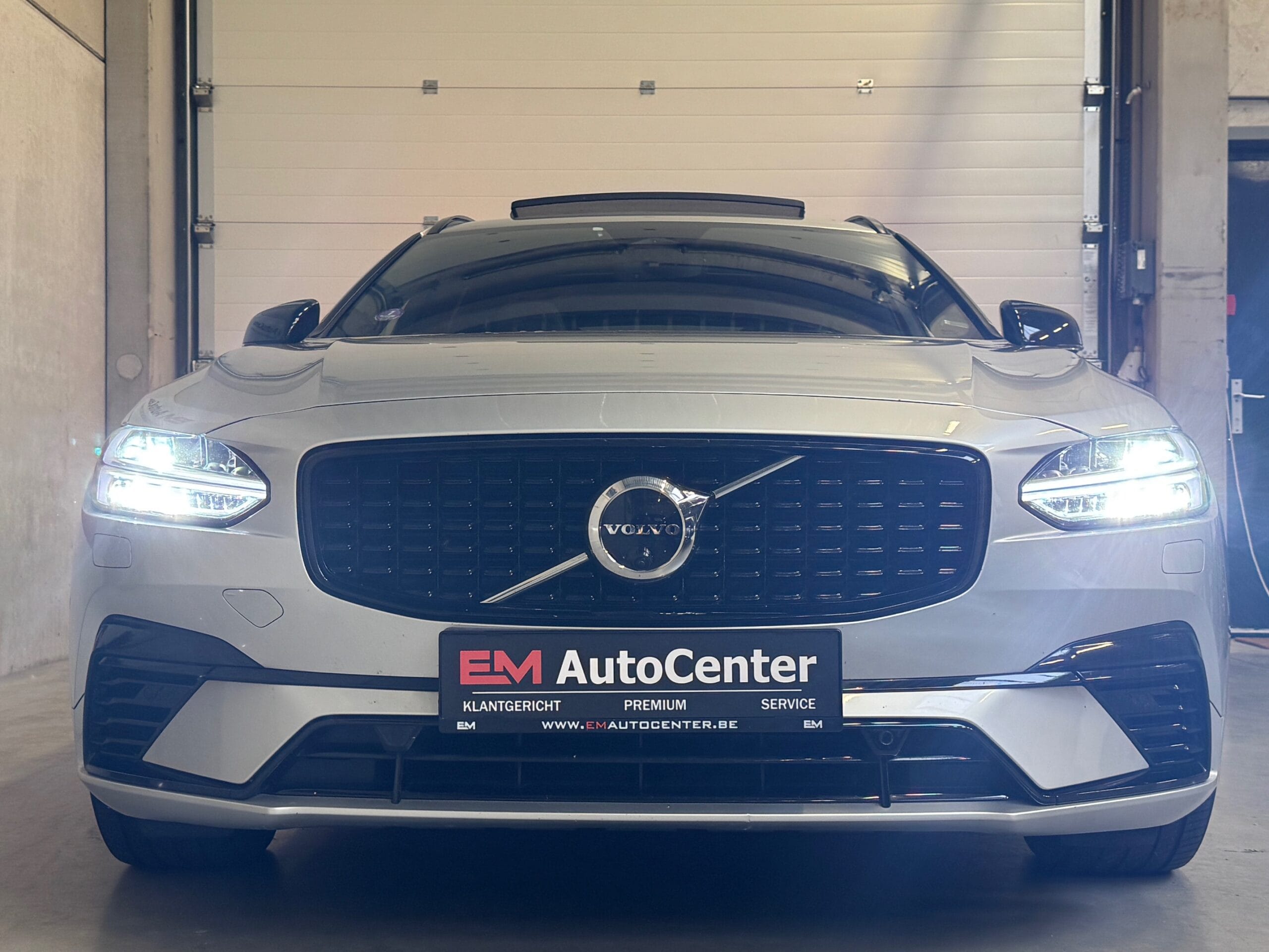 Volvo V90 T6