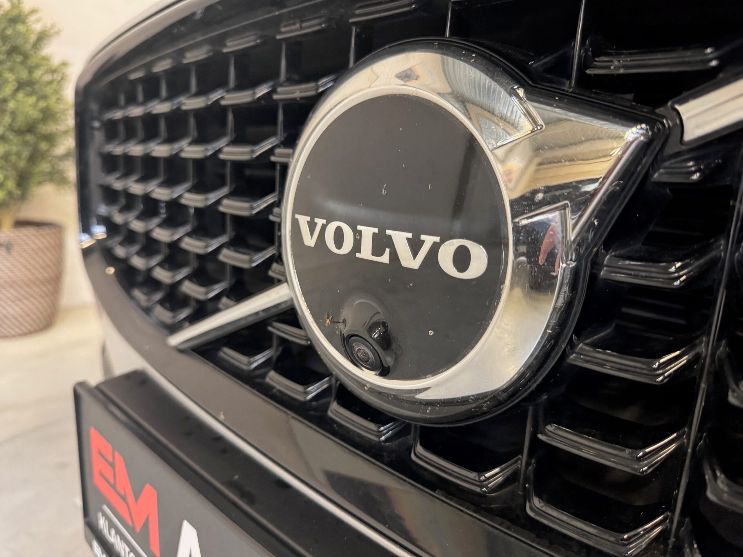 Volvo V90 T6